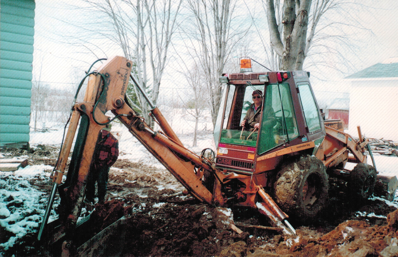 Service d'excavation et réparation de fondation et solage de maison, bâtiment et cabanon dans Lanaudière, Laurentides, Rive-Nord, Rive-Sud, Longueuil, Laval, St-Jérôme, Repentigny,  et Montréal / Levage de Maison Lanaudière